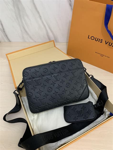 duo messenger louis vuitton